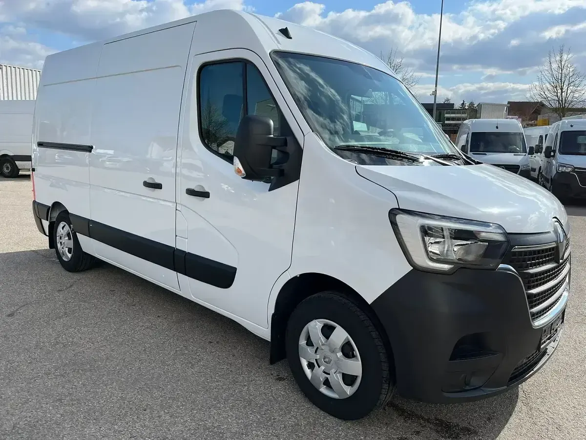 Neu Renault Master 179 PS (131 kW) 2025 Andere Van / Kleinbus