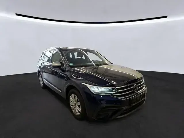 Gebraucht VW Tiguan Allspace Life 150 PS (110 kW) 2023 Blau SUV