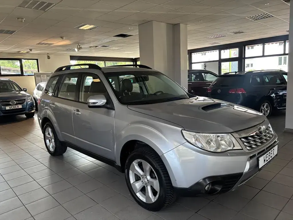 Gebraucht Subaru Forester Exclusive+ 147 PS (108 kW) 2012 Silber SUV
