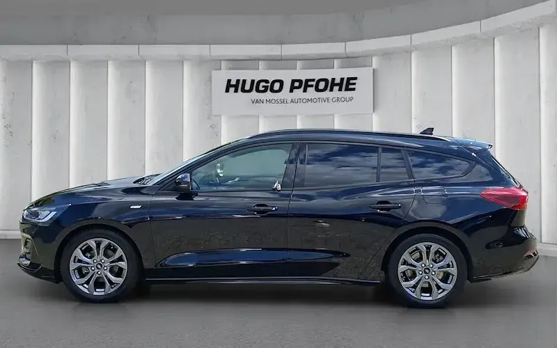 Gebraucht Ford Focus ST-Line X 125 PS (91 kW) 2023 Schwarz Kombi