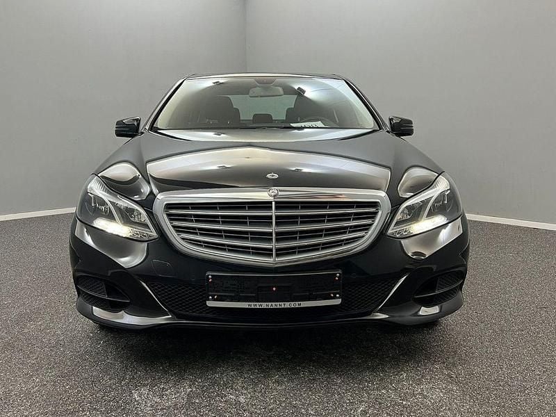 Gebraucht Mercedes E200 156 PS (114 kW) 2015 Obsidianschwarz Limousine