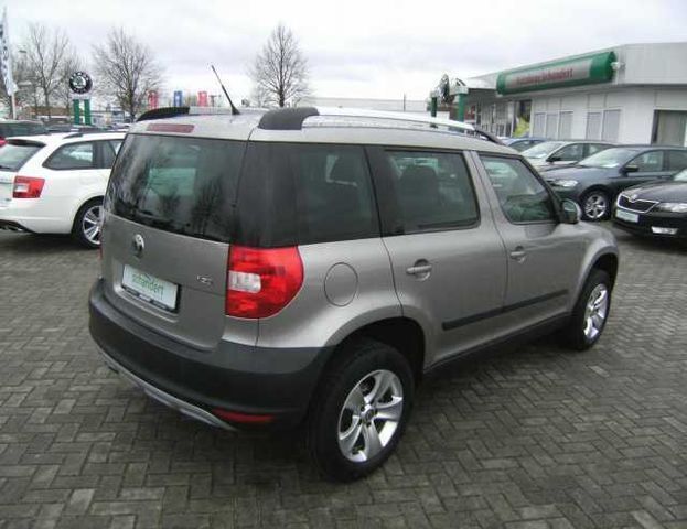 Gebraucht Skoda Yeti Ambition 105 PS (77 kW) 2010 Beige metallic SUV