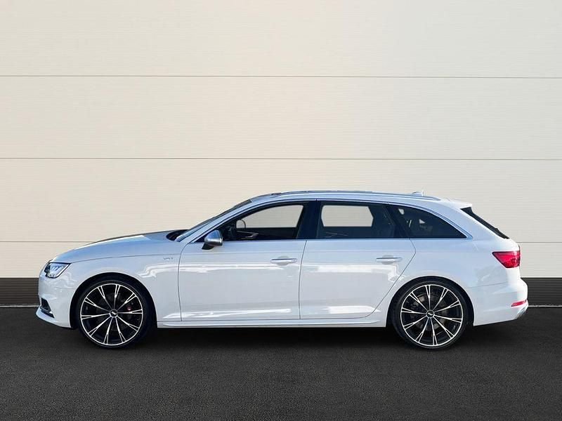 Gebraucht Audi S4 Ambiente 354 PS (260 kW) 2017 Gletscherweiß metallic (metallic) Kombi