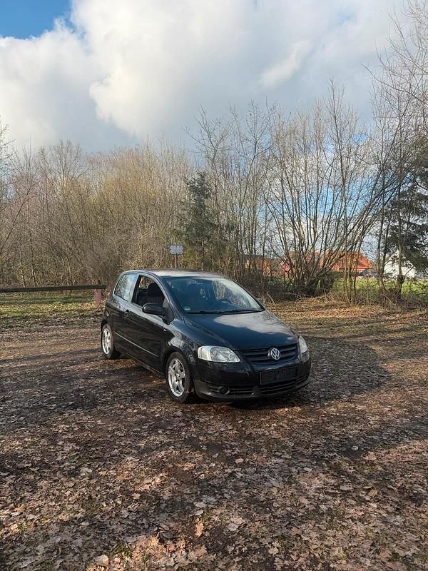 Gebraucht VW Fox 54 PS (39 kW) 2005 Schwarz Kleinwagen