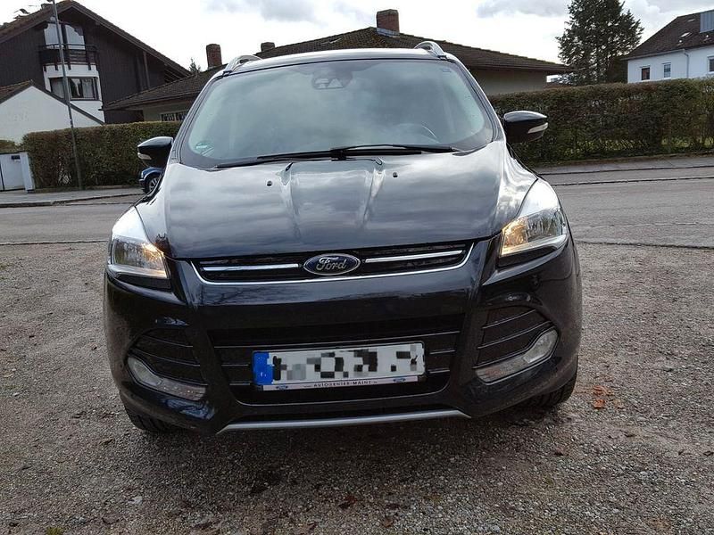 Gebraucht Ford Kuga Titanium 150 PS (110 kW) 2013 Schwarz SUV