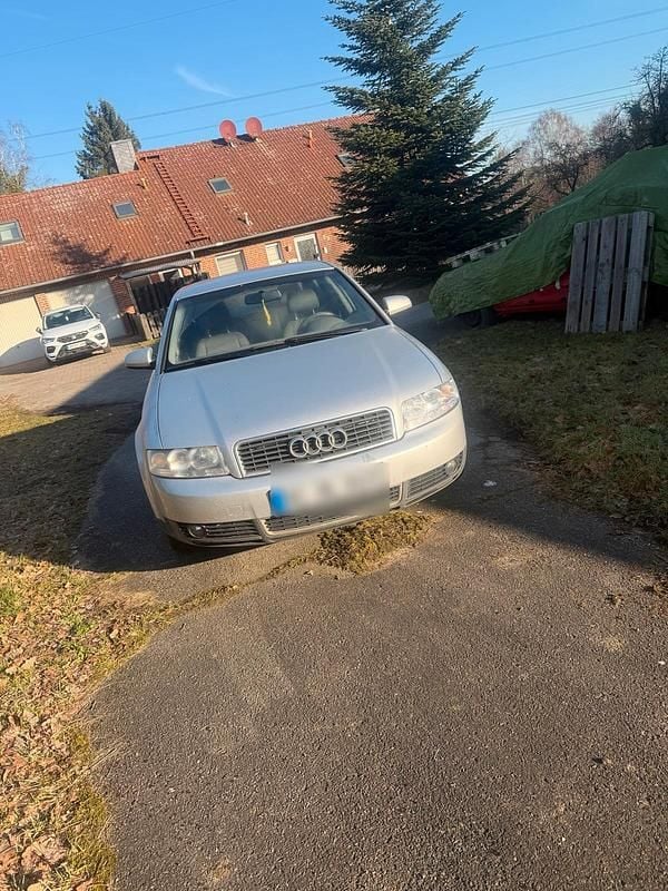 Gebraucht Audi A4 131 PS (96 kW) 2002 Silber Limousine