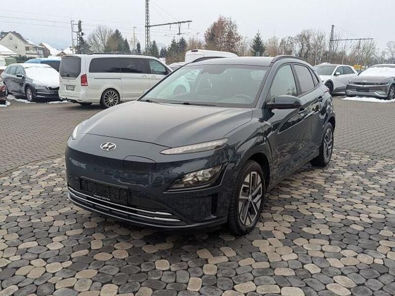 Gebraucht Hyundai Kona Edition 30+ 100 kW (136 PS) 2021 Blau SUV