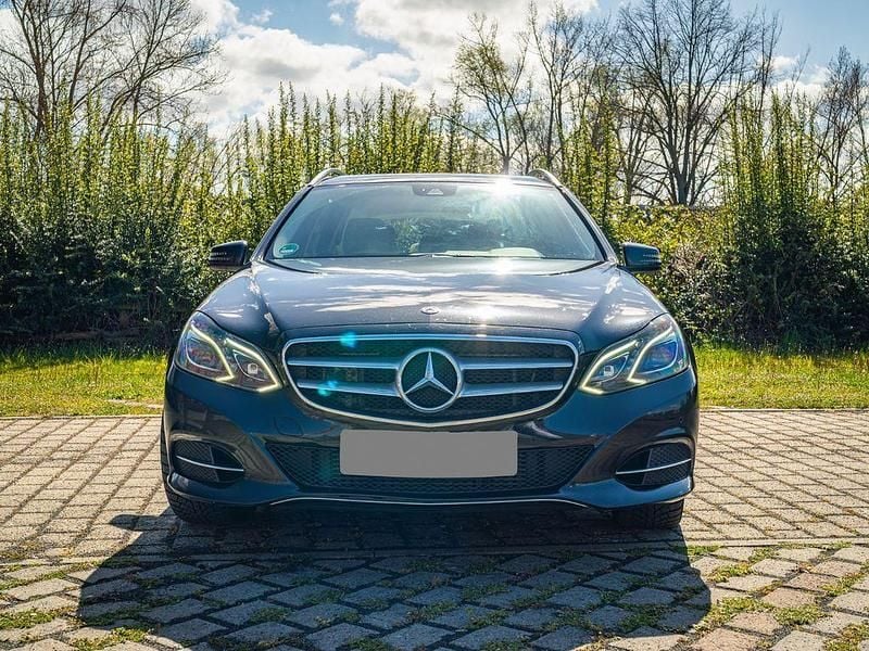 Gebraucht Mercedes E200 136 PS (100 kW) 2015 Schwarz Kombi