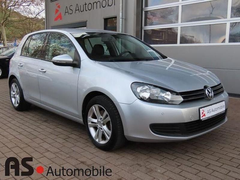 Reflexsilber Gebraucht 2009 VW Golf VI Comfortline Limousine | 6.390 € (Fairer Preis) - Bild 1/4