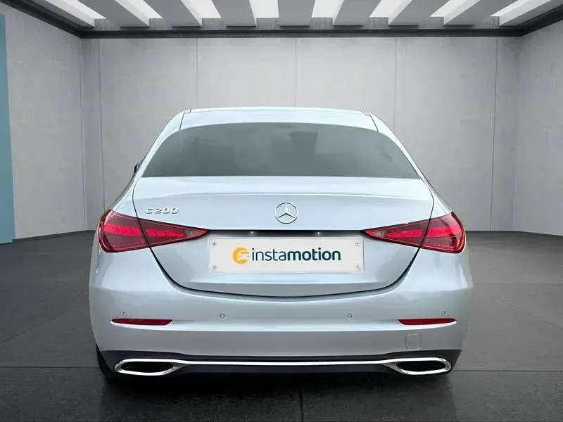 Gebraucht Mercedes C200 204 PS (150 kW) 2024 Silber Limousine