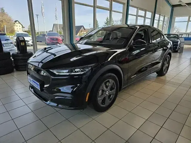 Gebraucht Ford Mustang Mach-E 197 kW (269 PS) 2023 Absolut black metallic SUV