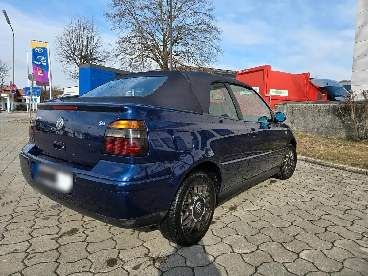 Gebraucht VW Golf 101 PS (74 kW) 1999 Blau Cabrio