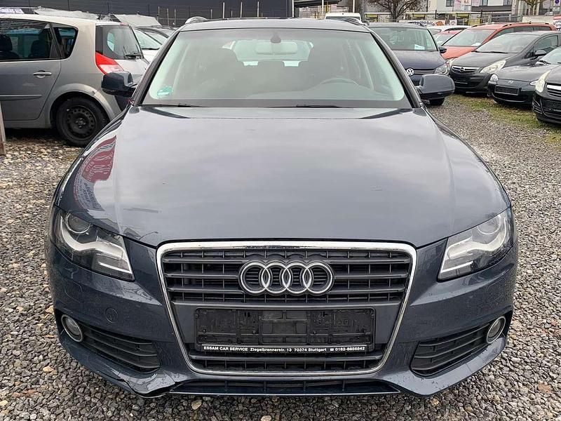Grau Gebraucht 2010 Audi A4 Ambiente Kombi | 3.300 € (Superpreis) - Bild 1/4