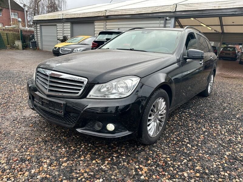 Schwarz Gebraucht 2012 Mercedes C200 Avantgarde Kombi | 8.390 € (Guter Preis) - Bild 1/4