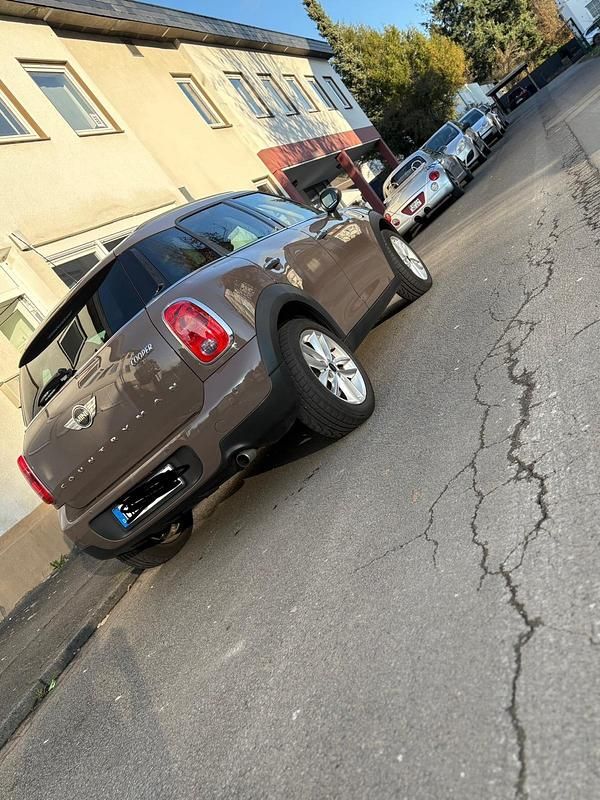 Gebraucht Mini Countryman 122 PS (89 kW) 2014 Braun SUV