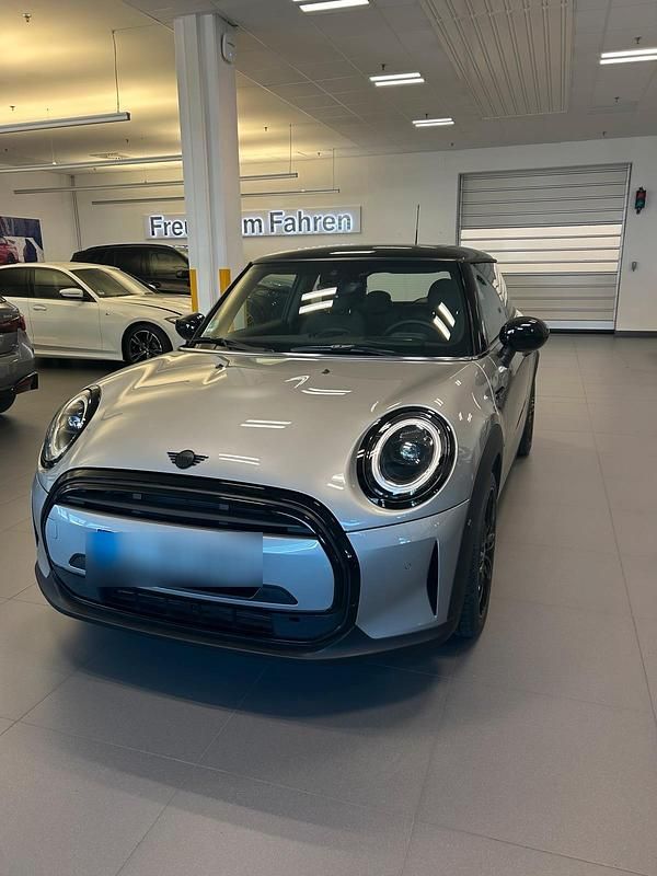 Beige Gebraucht 2024 Mini Cooper Kleinwagen | 29.500 € (Teuer) - Bild 1/4