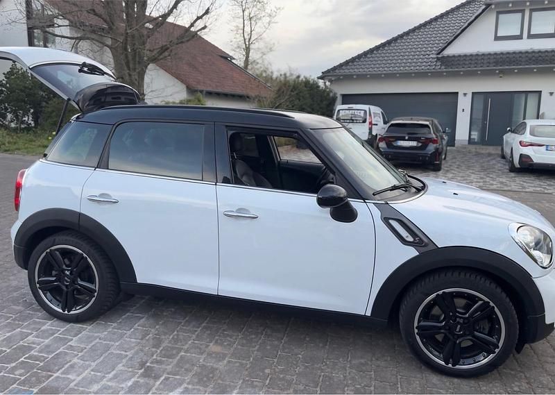 Weiß Gebraucht 2011 Mini Countryman SUV | 7.450 € (Fairer Preis) - Bild 1/4