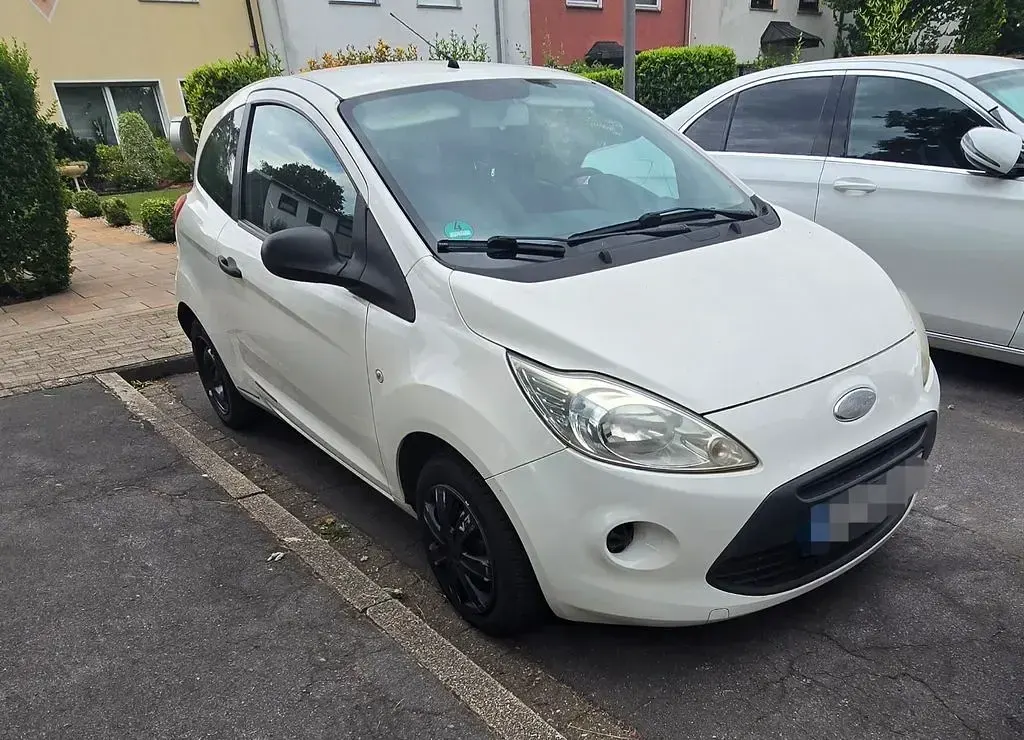Gebraucht Ford Ka Trend 69 PS (50 kW) 2010 Weiß Kleinwagen