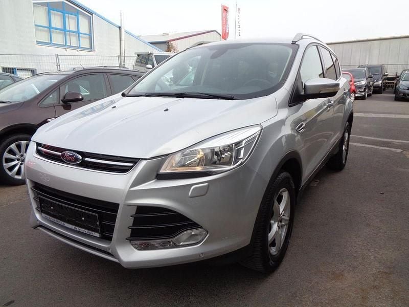 Gebraucht Ford Kuga Titanium 179 PS (131 kW) 2015 Silber SUV