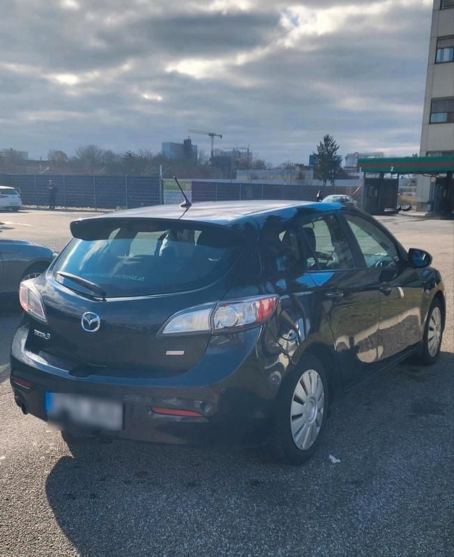 Gebraucht Mazda 3 116 PS (85 kW) 2011 Schwarz Limousine