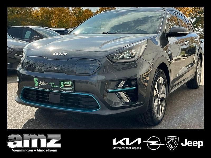 Grau Gebraucht 2022 Kia e-Niro Spirit SUV | 24.980 € (Fairer Preis) - Bild 1/4