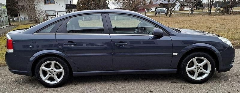 Gebraucht Opel Vectra Edition+ 140 PS (102 kW) 2008 Blau Limousine