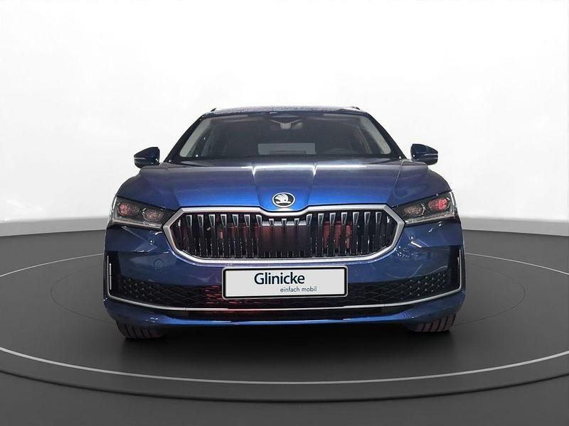 Neu Skoda Superb Selection 150 PS (110 kW) 2026 Cobalt blau metallic Kombi