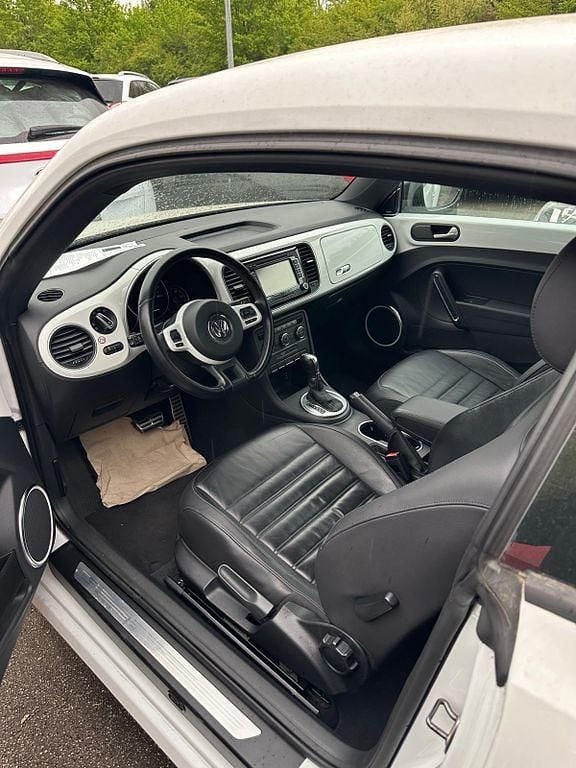 Gebraucht VW Beetle Sport 200 PS (147 kW) 2012 Weiß Kleinwagen