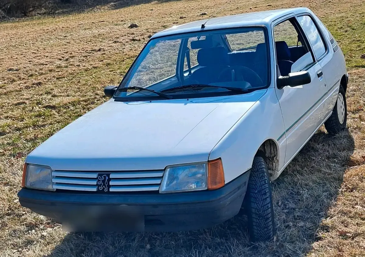 Gebraucht Peugeot 205 60 PS (44 kW) 1989 Weiß Kleinwagen
