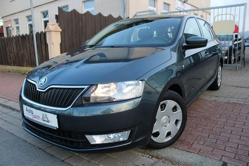 Gebraucht Skoda Rapid Ambition 86 PS (63 kW) 2015 Grau Kleinwagen