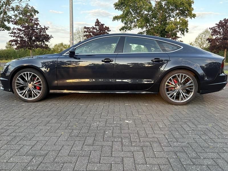 Blau Gebraucht 2015 Audi A7 Comfort Kleinwagen | 25.000 € (Teuer) - Bild 1/4
