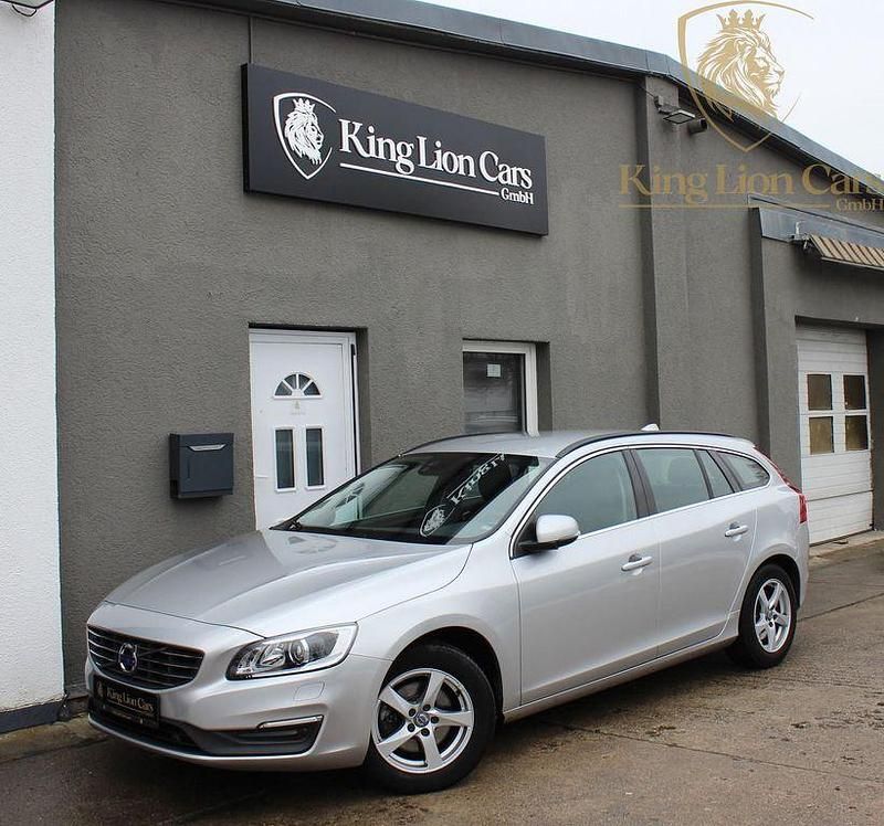 Gebraucht Volvo V60 190 PS (139 kW) 2016 Silber Kombi