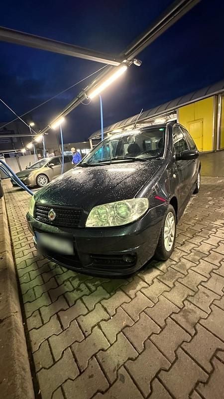 Gebraucht Fiat Punto 85 PS (62 kW) 2004 Schwarz Kleinwagen
