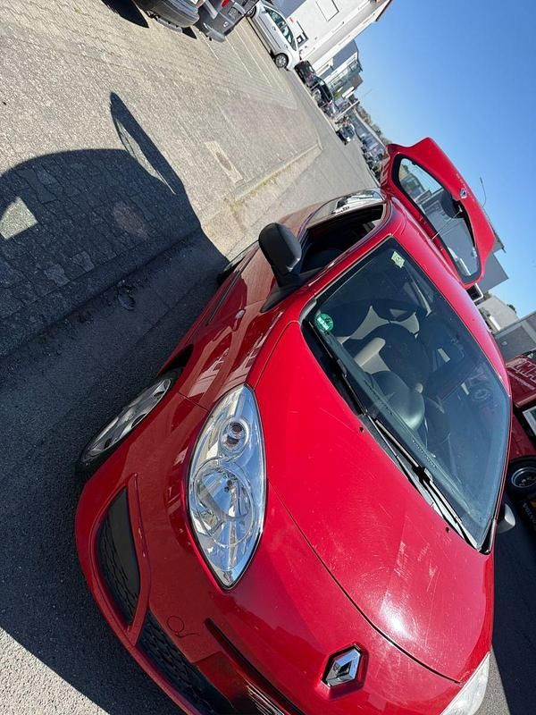 Gebraucht Renault Twingo 58 PS (42 kW) 2011 Rot Kleinwagen