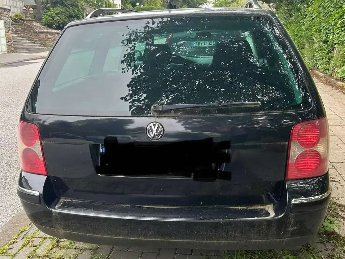 Gebraucht VW Passat 131 PS (96 kW) 2004 Schwarz Kombi