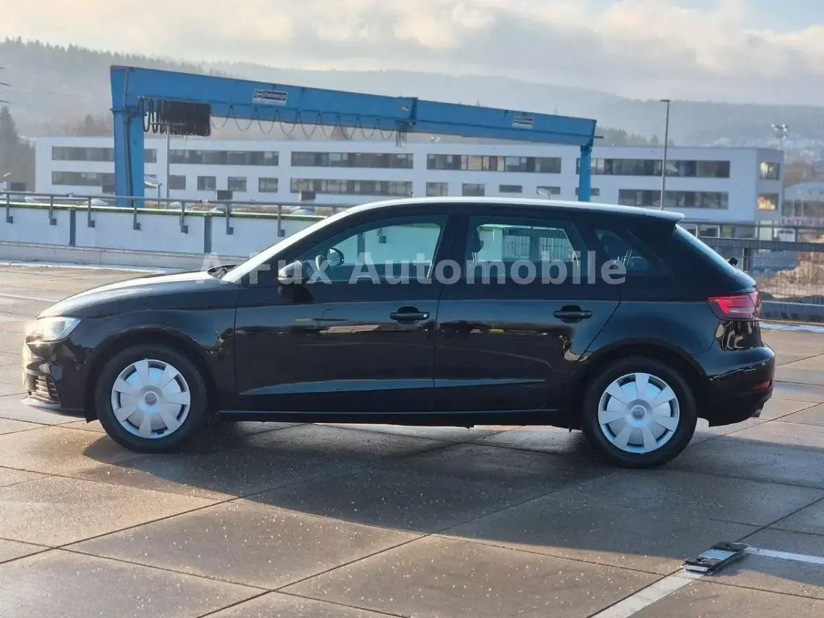 Gebraucht Audi A3 Comfort 150 PS (110 kW) 2016 Brillantschwarz Limousine