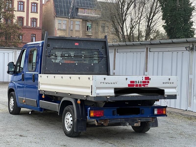 Gebraucht Peugeot Boxer 140 PS (102 kW) 2011 Grau Van