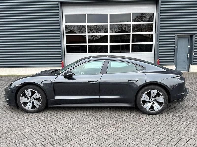 Gebraucht Porsche Taycan Performance Package 280 kW (381 PS) 2022 Grau Limousine