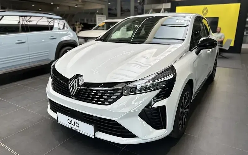 Nowe Renault Clio V Techno 115 KM (84 kW) 2025 Biały Sedan/Limuzyna
