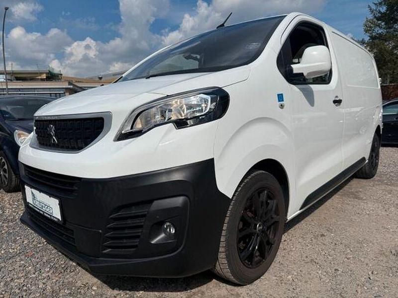 Second-hand Mercedes C200 122 CP (89 kW) 2017 Alb Break