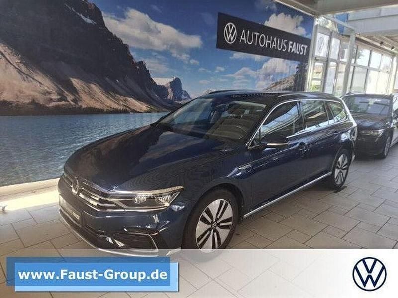 Blau metallic Gebraucht 2022 VW Passat GTE Kombi | 25.550 € (Guter Preis) - Bild 1/4
