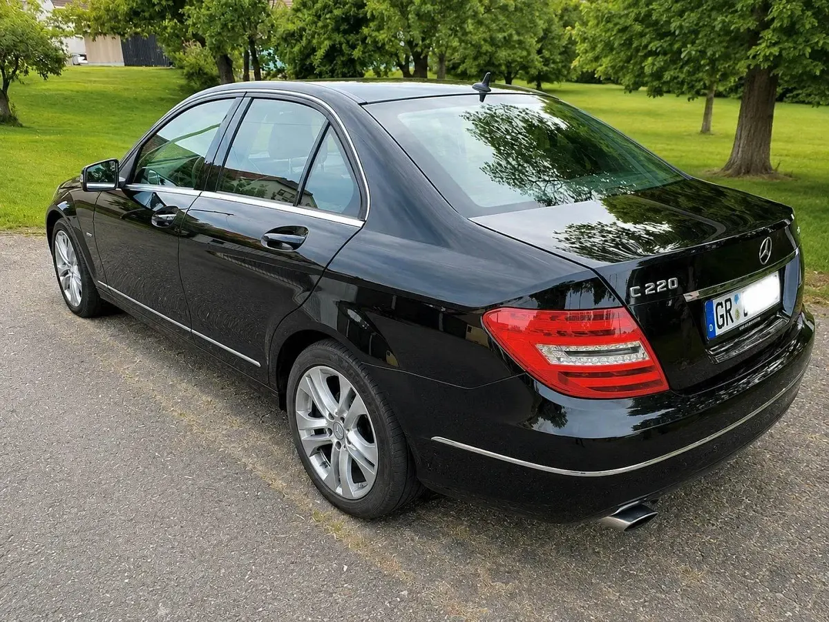 Gebraucht Mercedes C220 170 PS (125 kW) 2011 Schwarz Limousine