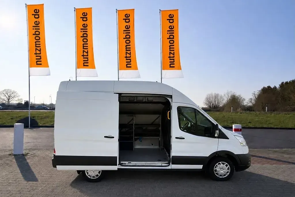 Gebraucht Ford Transit 131 PS (96 kW) 2021 Weiß Van / Kleinbus