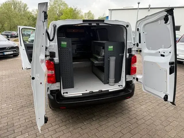 Gebraucht Peugeot Expert 120 PS (88 kW) 2023 Weiß Van