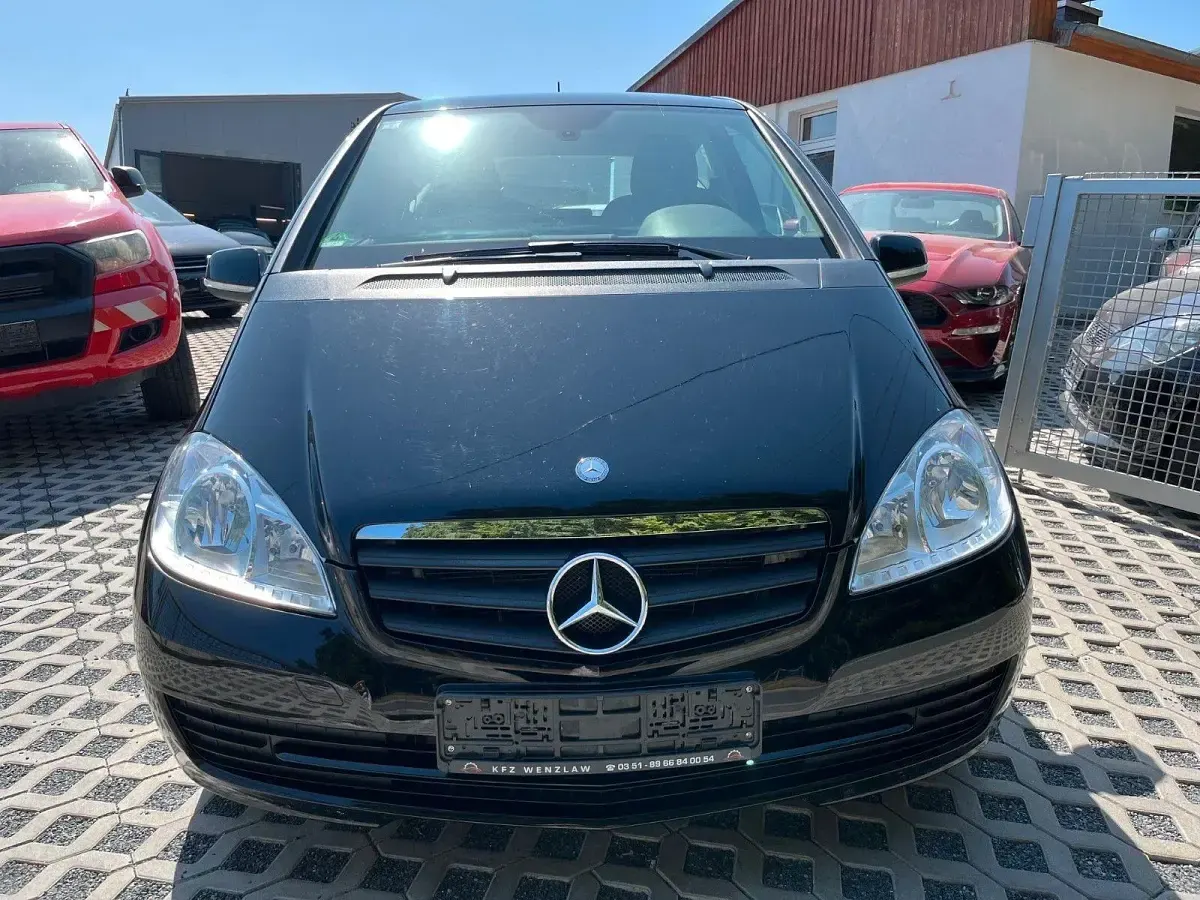 Gebraucht Mercedes A150 95 PS (69 kW) 2009 Schwarz Limousine