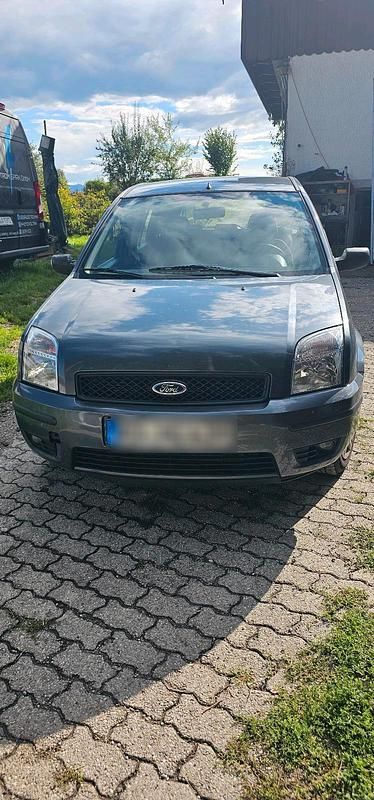 Grau Gebraucht 2004 Ford Fusion Kleinwagen | 2.200 € (Fairer Preis) - Bild 1/4