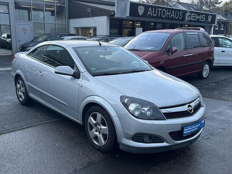 Silber Gebraucht 2008 Opel Astra Cabriolet Edition Cabrio | 1.690 € (Fairer Preis) - Bild 1/4
