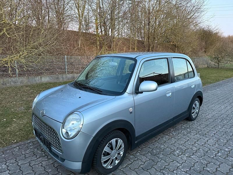 Gebraucht Daihatsu Trevis 58 PS (42 kW) 2009 Silber Kleinwagen