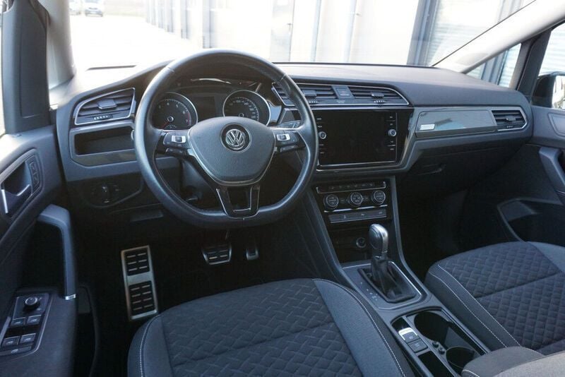 Gebraucht VW Touran Join 150 PS (110 kW) 2018 Schwarz Van / Kleinbus