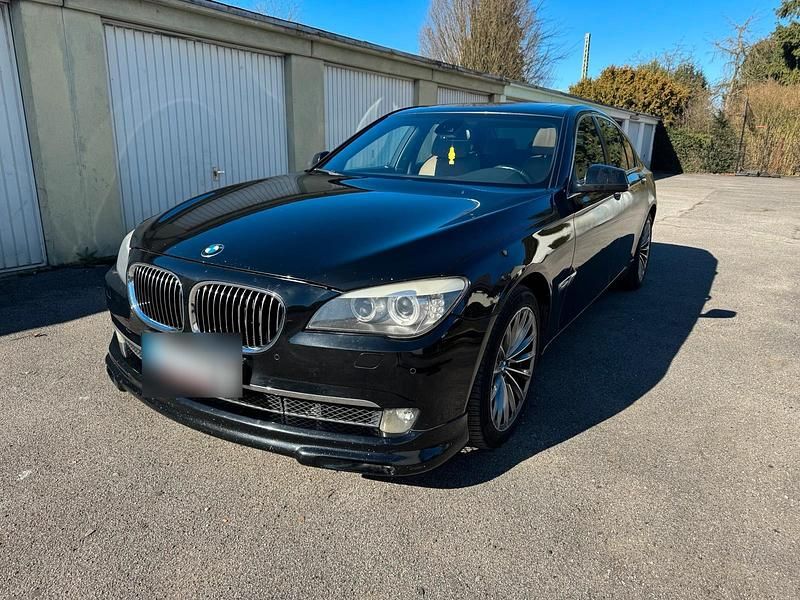 Gebraucht BMW 730 245 PS (180 kW) 2010 Schwarz Limousine